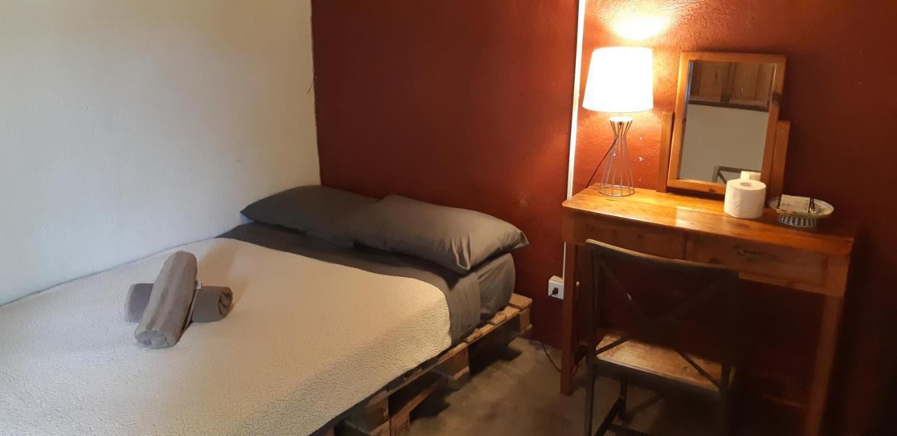 Marius B&B&Hostel Silang Eksteriør bilde