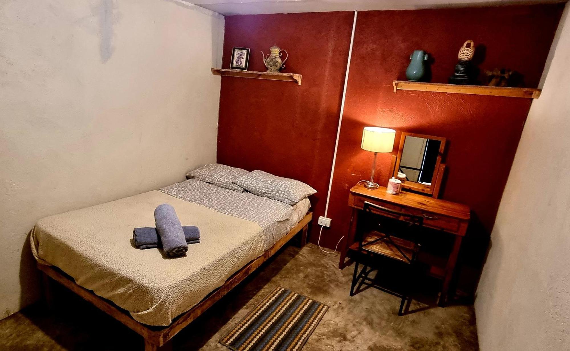 Marius B&B&Hostel Silang Eksteriør bilde