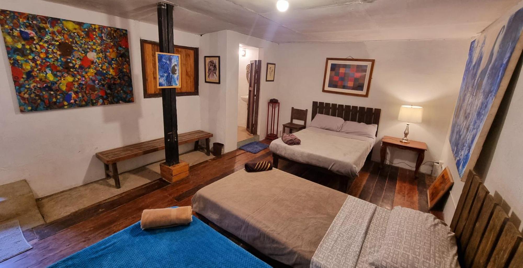 Marius B&B&Hostel Silang Eksteriør bilde