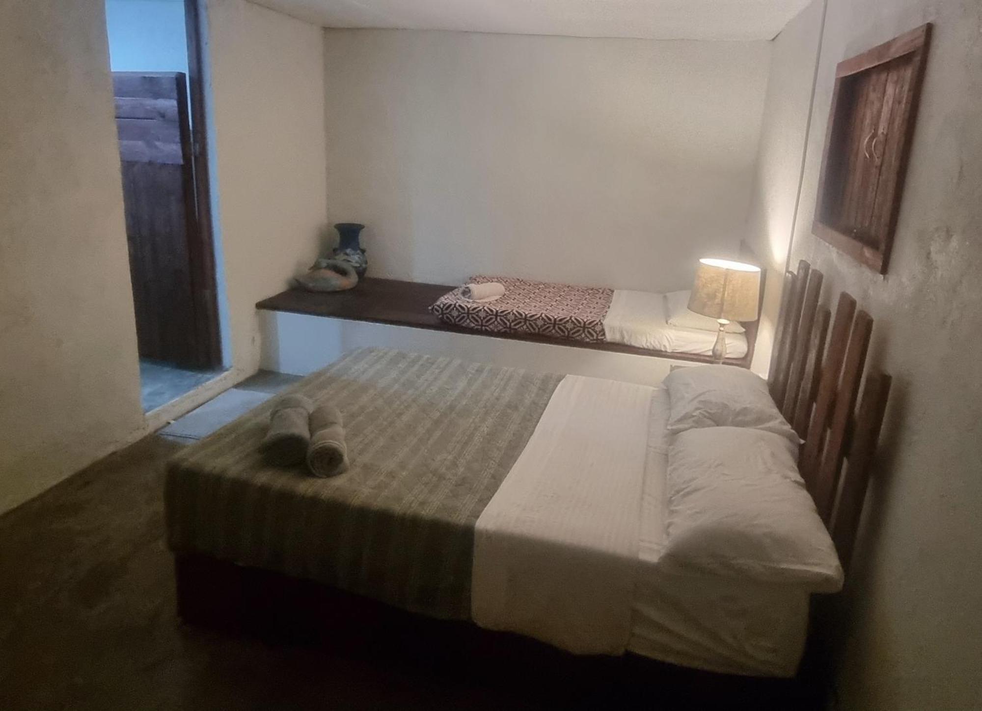 Marius B&B&Hostel Silang Eksteriør bilde