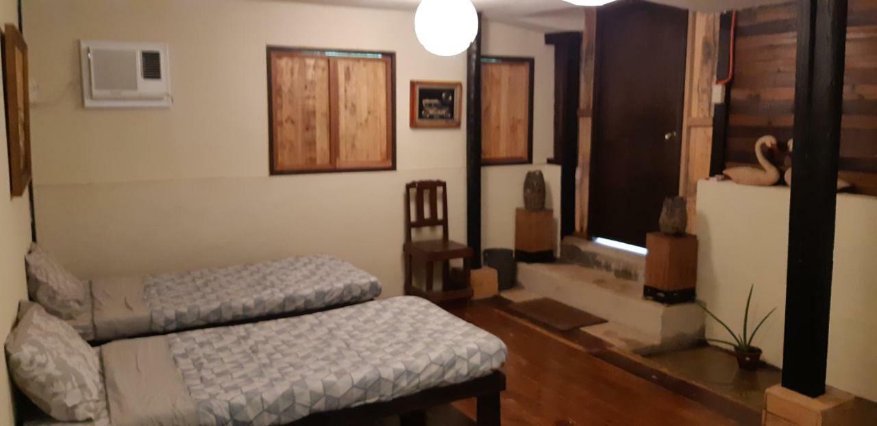 Marius B&B&Hostel Silang Eksteriør bilde